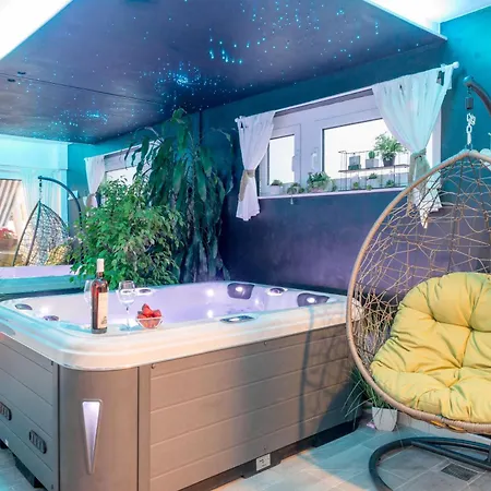 Apartment Fuer 5 Personen Ca 110 M Sup2 In Split, Dalmatien Gespanschaft Dalmatien *